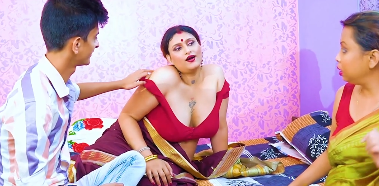 Desi Dirty Servant caught Two Bhabhi ji and Devar having sex when no one at home